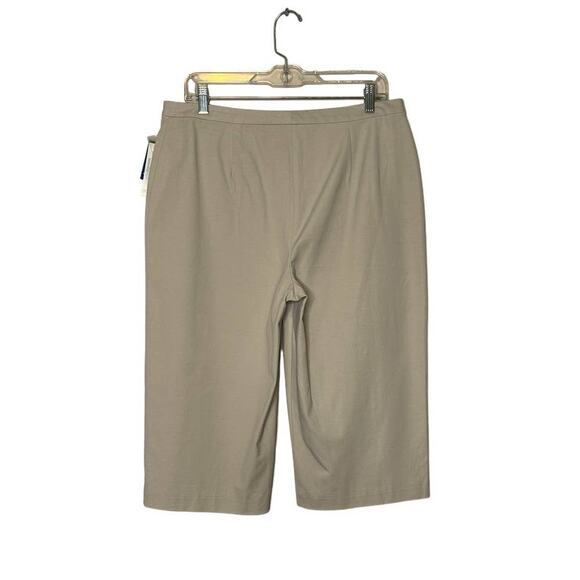 Charter Club beige flat front capri pants size 12 - Picture 10 of 10